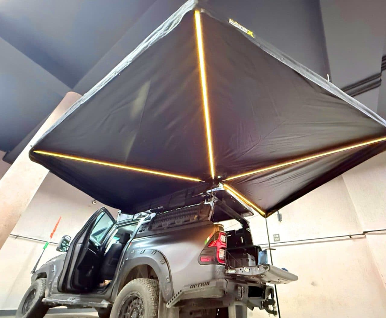 270° SaberLight Freestanding Awning — AdventureX4x4